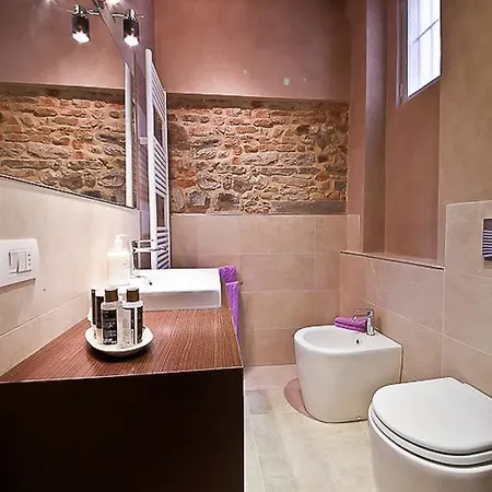- Giglio Santa Trinita Apartment Florence