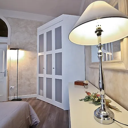 - Giglio Santa Trinita Apartment