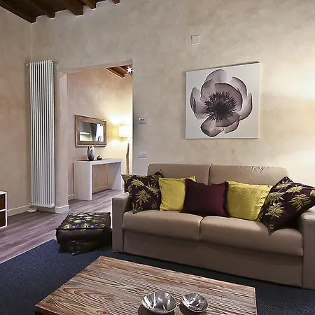 Apartment - Giglio Santa Trinita Florence