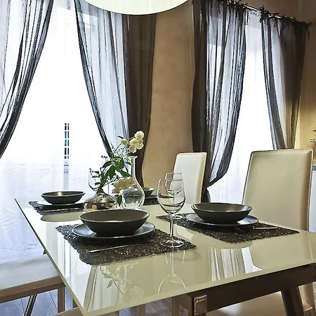 - Giglio Santa Trinita Apartment